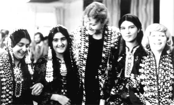 Иллюстрация к книге — Анна Герман. Сто воспоминаний о великой певице [i_058.jpg]