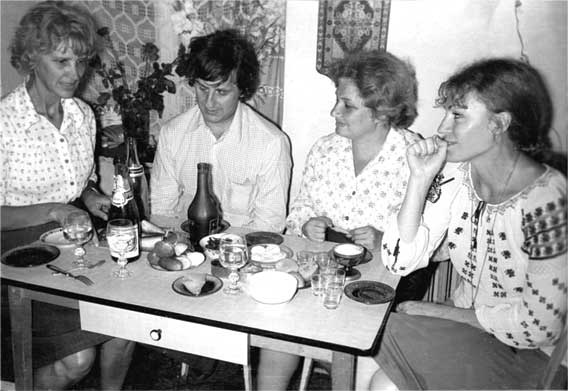 Иллюстрация к книге — Анна Герман. Сто воспоминаний о великой певице [i_141.jpg]