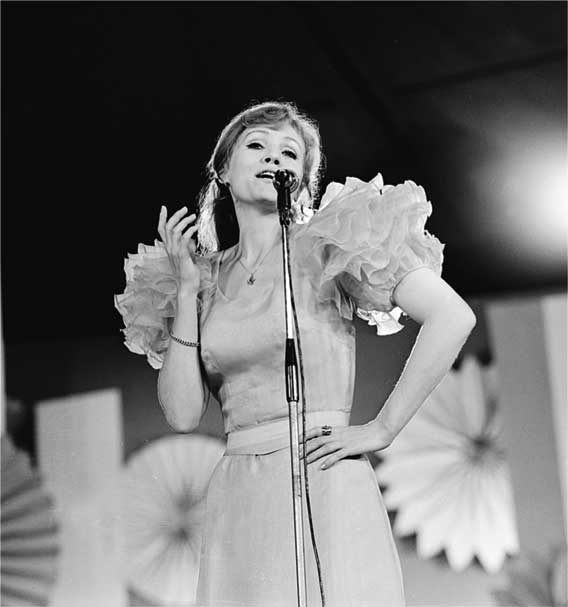 Иллюстрация к книге — Анна Герман. Сто воспоминаний о великой певице [i_168.jpg]