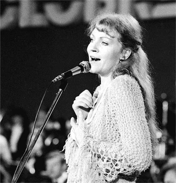 Иллюстрация к книге — Анна Герман. Сто воспоминаний о великой певице [i_169.jpg]