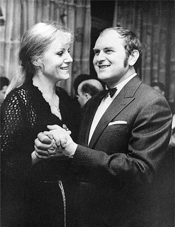 Иллюстрация к книге — Анна Герман. Сто воспоминаний о великой певице [i_184.jpg]