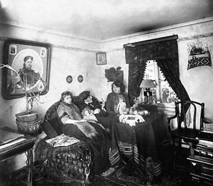 Иллюстрация к книге — Моя мать - Марина Цветаева [i_030.jpg]