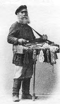 Иллюстрация к книге — Жизнь русского обывателя. На шумных улицах градских [pic_30.jpg]