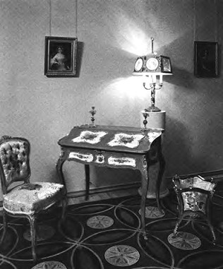 Иллюстрация к книге — Жизнь русского обывателя. На шумных улицах градских [pic_67.jpg]