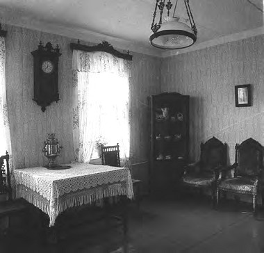 Иллюстрация к книге — Жизнь русского обывателя. На шумных улицах градских [pic_71.jpg]