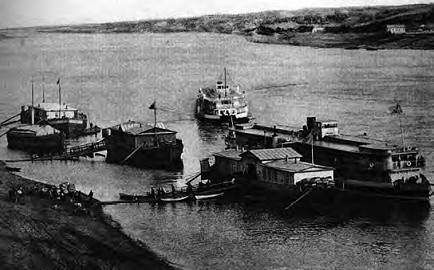 Иллюстрация к книге — Жизнь русского обывателя. На шумных улицах градских [pic_98.jpg]