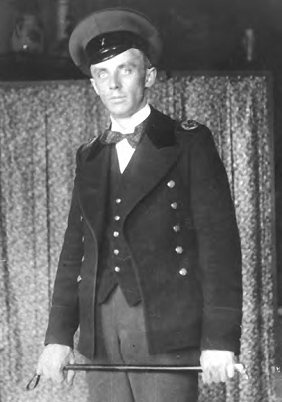 Иллюстрация к книге — Жизнь русского обывателя. От дворца до острога [pic_104.jpg]