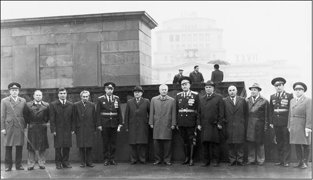 Иллюстрация к книге — Лицензия на вербовку [img28D5.jpg]