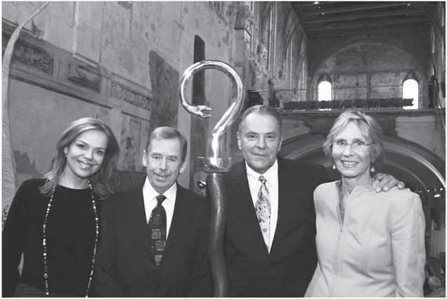 Иллюстрация к книге — Исцеление наших самых глубоких ран. Холотропный сдвиг парадигмы [i_020.jpg]