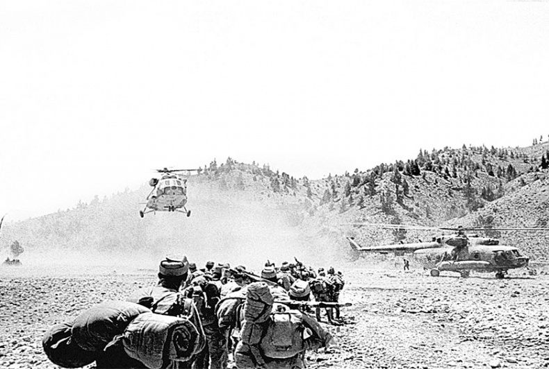 Иллюстрация к книге — За речкой шла война... [i_004.jpg]