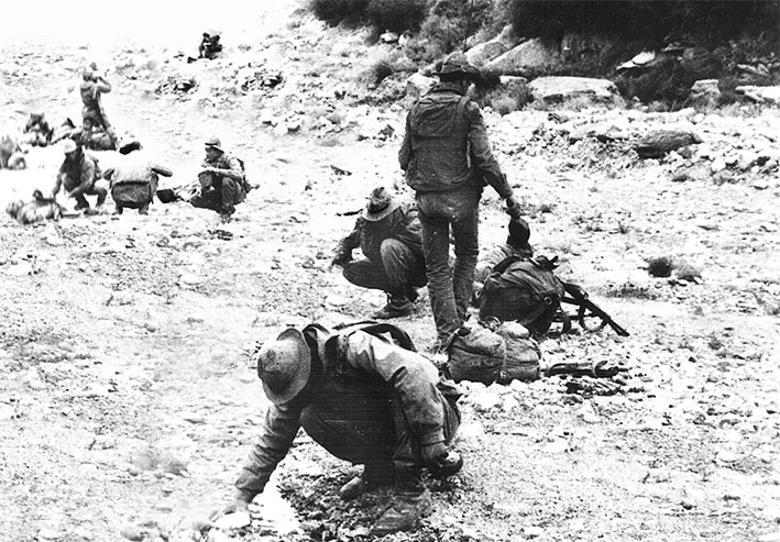 Иллюстрация к книге — За речкой шла война... [i_021.jpg]