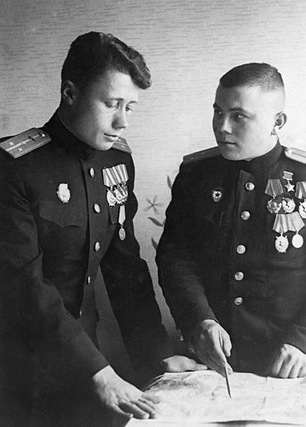 Иллюстрация к книге — Нас звали «смертниками». Исповедь торпедоносца [block_001608_page_517_image_0001.jpg]