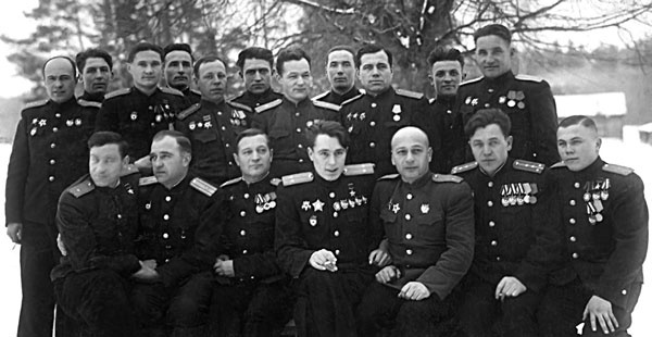 Иллюстрация к книге — Нас звали «смертниками». Исповедь торпедоносца [block_001608_page_533_image_0001.jpg]