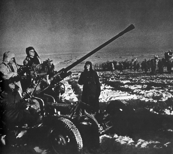 Иллюстрация к книге — Освобождение. Переломные сражения 1943 года [i_012.jpg]