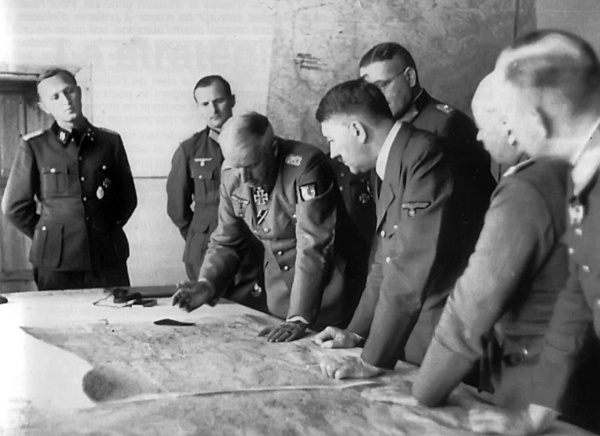 Иллюстрация к книге — Освобождение. Переломные сражения 1943 года [i_019.jpg]