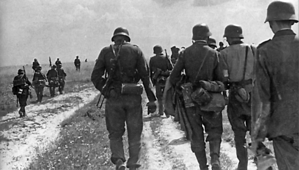 Иллюстрация к книге — Освобождение. Переломные сражения 1943 года [i_091.jpg]