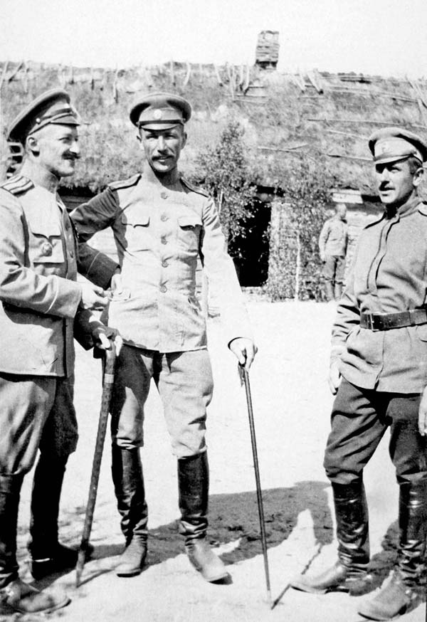 Иллюстрация к книге — Генерал Кутепов. Гибель Старой гвардии [_143.jpg]