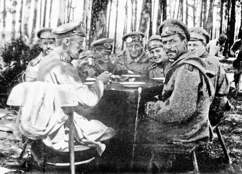 Иллюстрация к книге — Генерал Кутепов. Гибель Старой гвардии [_153.jpg]