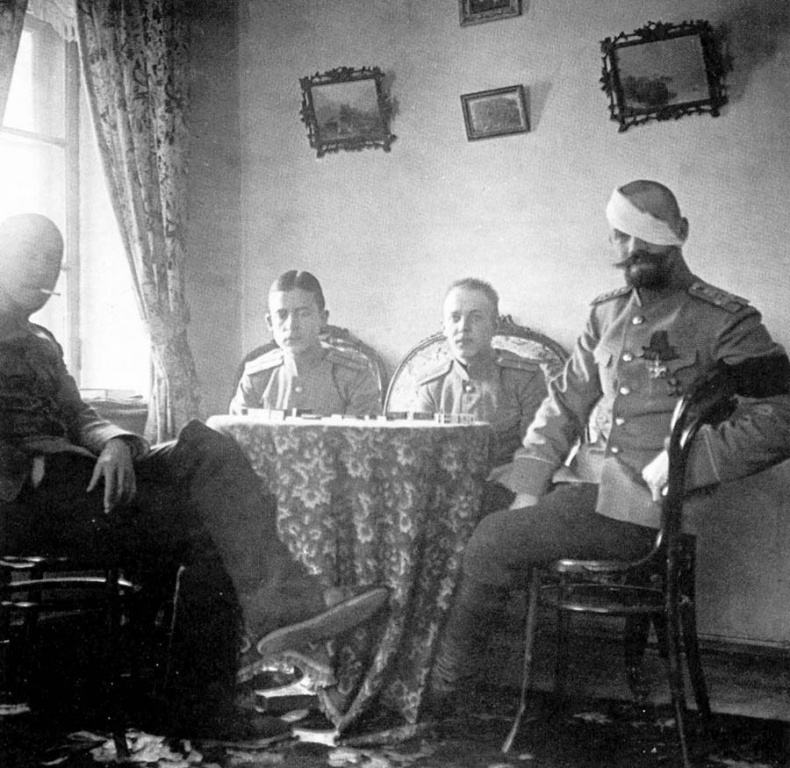 Иллюстрация к книге — Генерал Кутепов. Гибель Старой гвардии [_92.jpg]