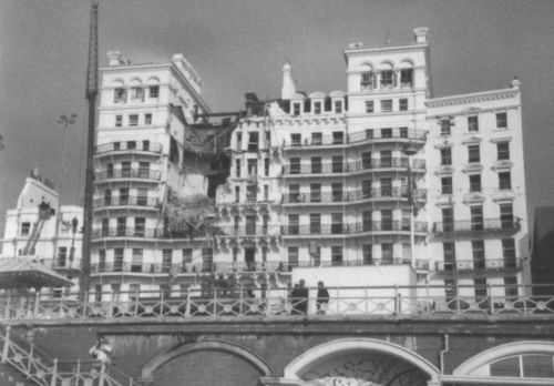 Иллюстрация к книге — Маргарет Тэтчер [i_024.jpg]