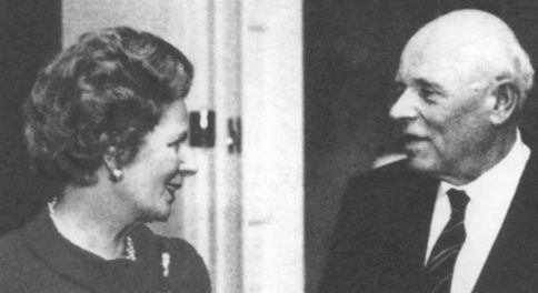 Иллюстрация к книге — Маргарет Тэтчер [i_042.jpg]