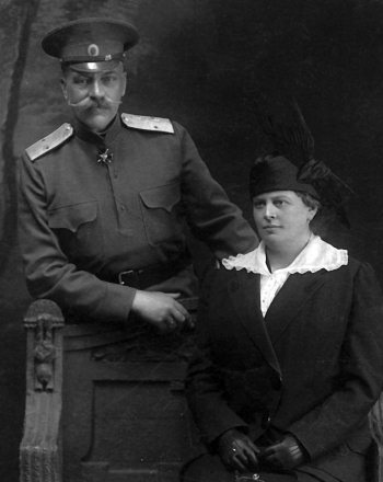 Иллюстрация к книге — Неизвестный Лангемак. Конструктор "катюш" [i_022.jpg]