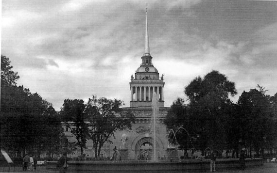 Иллюстрация к книге — Неизвестный Лангемак. Конструктор "катюш" [i_032.jpg]