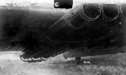 Иллюстрация к книге — Неизвестный Лангемак. Конструктор "катюш" [i_033.jpg]