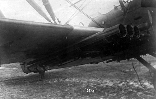 Иллюстрация к книге — Неизвестный Лангемак. Конструктор "катюш" [i_034.jpg]