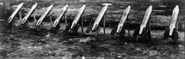 Иллюстрация к книге — Неизвестный Лангемак. Конструктор "катюш" [i_035.jpg]