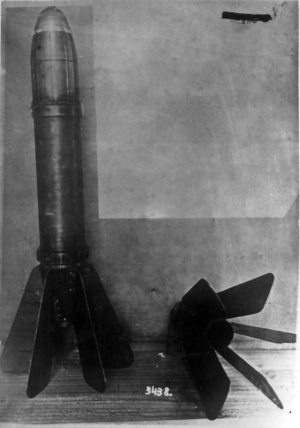 Иллюстрация к книге — Неизвестный Лангемак. Конструктор "катюш" [i_041.jpg]