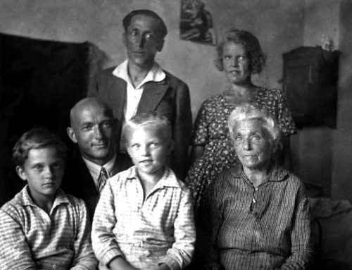 Иллюстрация к книге — Неизвестный Лангемак. Конструктор "катюш" [i_055.jpg]