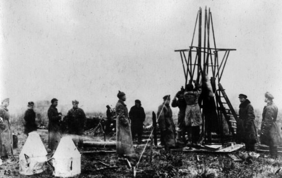 Иллюстрация к книге — Неизвестный Лангемак. Конструктор "катюш" [i_056.jpg]