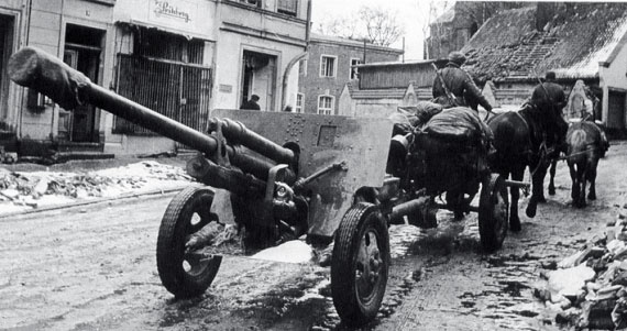 Иллюстрация к книге — Все для фронта? Как на самом деле ковалась победа [i_016.jpg]