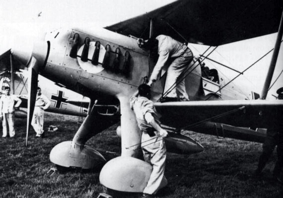 Иллюстрация к книге — Все для фронта? Как на самом деле ковалась победа [i_031.jpg]