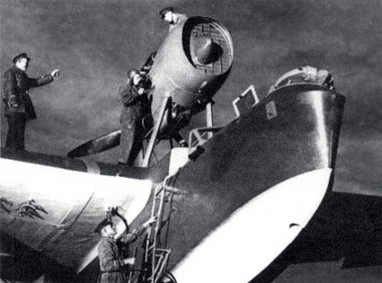 Иллюстрация к книге — Все для фронта? Как на самом деле ковалась победа [i_036.jpg]