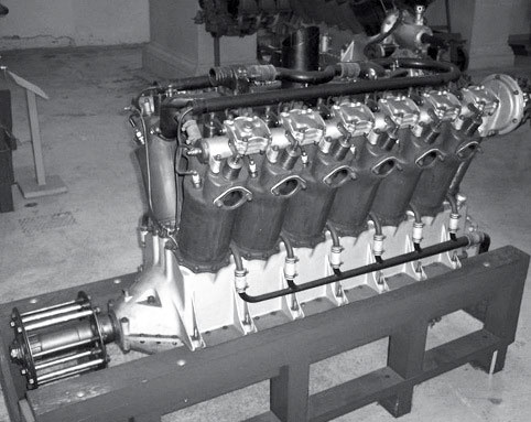 Иллюстрация к книге — Все для фронта? Как на самом деле ковалась победа [i_049.jpg]