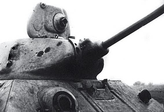 Иллюстрация к книге — Все для фронта? Как на самом деле ковалась победа [i_055.jpg]