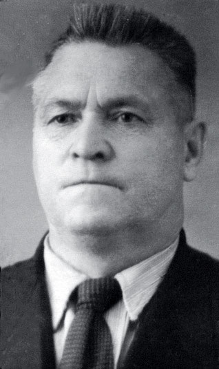 Иллюстрация к книге — Все для фронта? Как на самом деле ковалась победа [i_064.jpg]