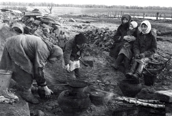 Иллюстрация к книге — Все для фронта? Как на самом деле ковалась победа [i_094.jpg]