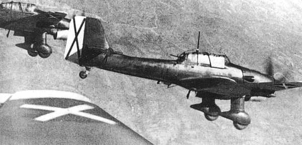 Иллюстрация к книге — "Лаптежник" против "черной смерти". Обзор развития и действий немецкой и советской штурмовой авиации в ходе Второй мировой войны [i_007.jpg]