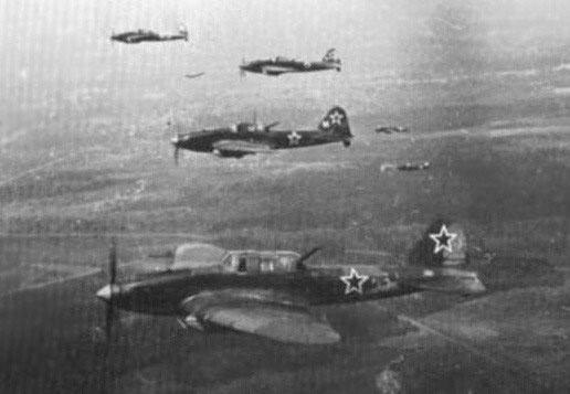 Иллюстрация к книге — "Лаптежник" против "черной смерти". Обзор развития и действий немецкой и советской штурмовой авиации в ходе Второй мировой войны [i_040.jpg]