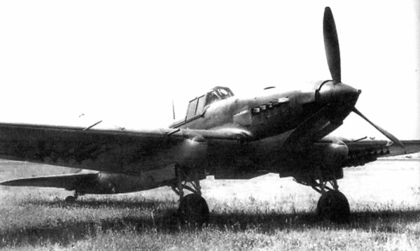 Иллюстрация к книге — "Лаптежник" против "черной смерти". Обзор развития и действий немецкой и советской штурмовой авиации в ходе Второй мировой войны [i_062.jpg]