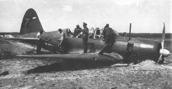 Иллюстрация к книге — "Лаптежник" против "черной смерти". Обзор развития и действий немецкой и советской штурмовой авиации в ходе Второй мировой войны [i_113.jpg]