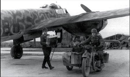 Иллюстрация к книге — Самолеты-призраки Третьего Рейха. Секретные операции Люфтваффе [i_005.jpg]