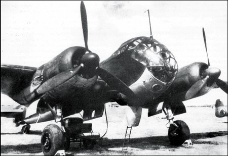 Иллюстрация к книге — Самолеты-призраки Третьего Рейха. Секретные операции Люфтваффе [i_045.jpg]