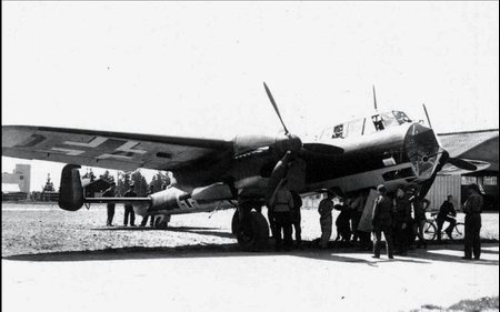 Иллюстрация к книге — Самолеты-призраки Третьего Рейха. Секретные операции Люфтваффе [i_046.jpg]