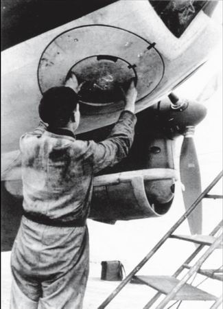 Иллюстрация к книге — Самолеты-призраки Третьего Рейха. Секретные операции Люфтваффе [i_062.jpg]