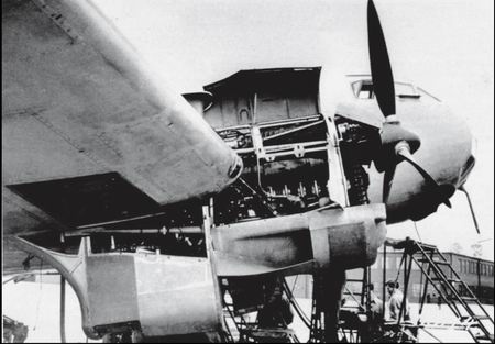 Иллюстрация к книге — Самолеты-призраки Третьего Рейха. Секретные операции Люфтваффе [i_063.jpg]