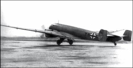 Иллюстрация к книге — Самолеты-призраки Третьего Рейха. Секретные операции Люфтваффе [i_075.jpg]